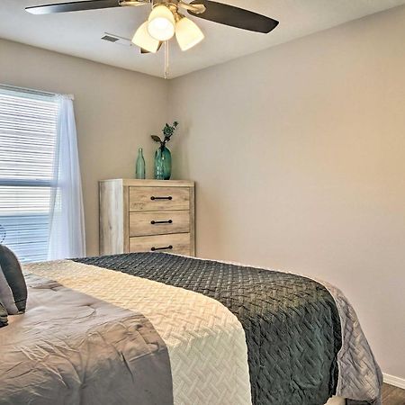 Cozy Condo With Pool Access, 5 Mi To Table Rock Lake Branson Bagian luar foto
