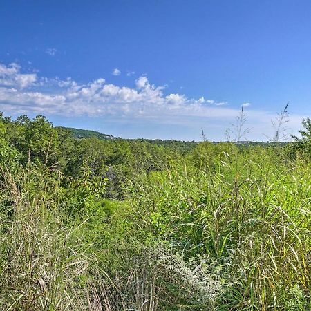Cozy Condo With Pool Access, 5 Mi To Table Rock Lake Branson Bagian luar foto